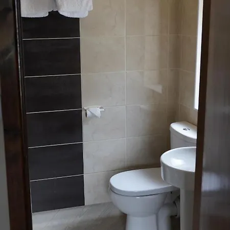 Bed & Breakfast Slieve Bloom Manor Hostel 3*